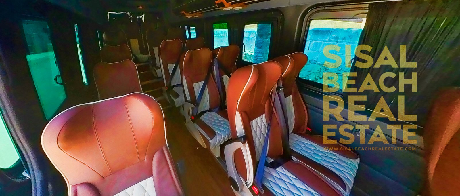 Camioneta Tour Inmobiliario Sisal